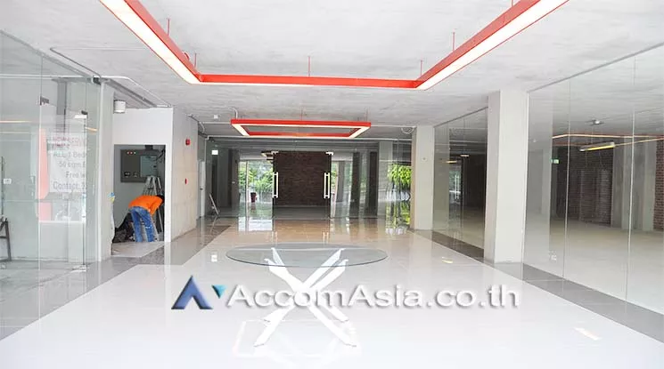8  Office Space For Rent in Sukhumvit ,Bangkok BTS Ekkamai at Office Space For Rent AA11619